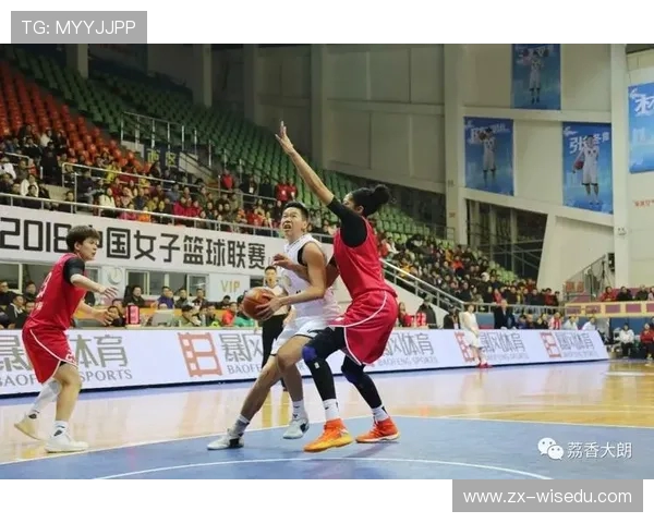 广东女篮啦啦队激情舞蹈点燃全场气氛 助力球队再创辉煌